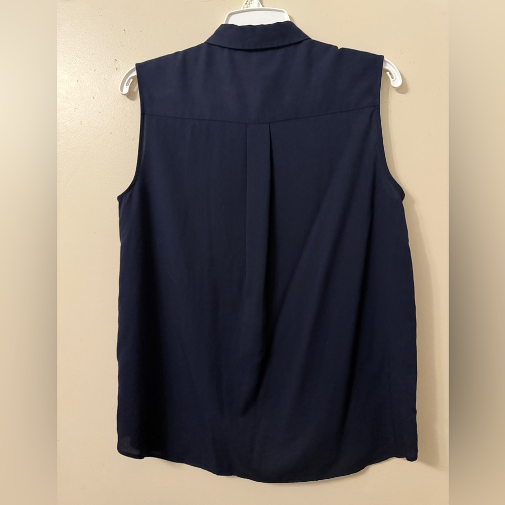 UNIQLO Sleeveless Rayon Button
Up Blouse Navy M - Picture 2 of 5